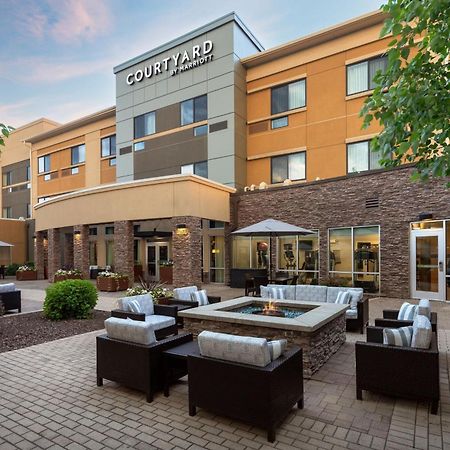 Courtyard Mankato Hotel & Event Center Exterior foto